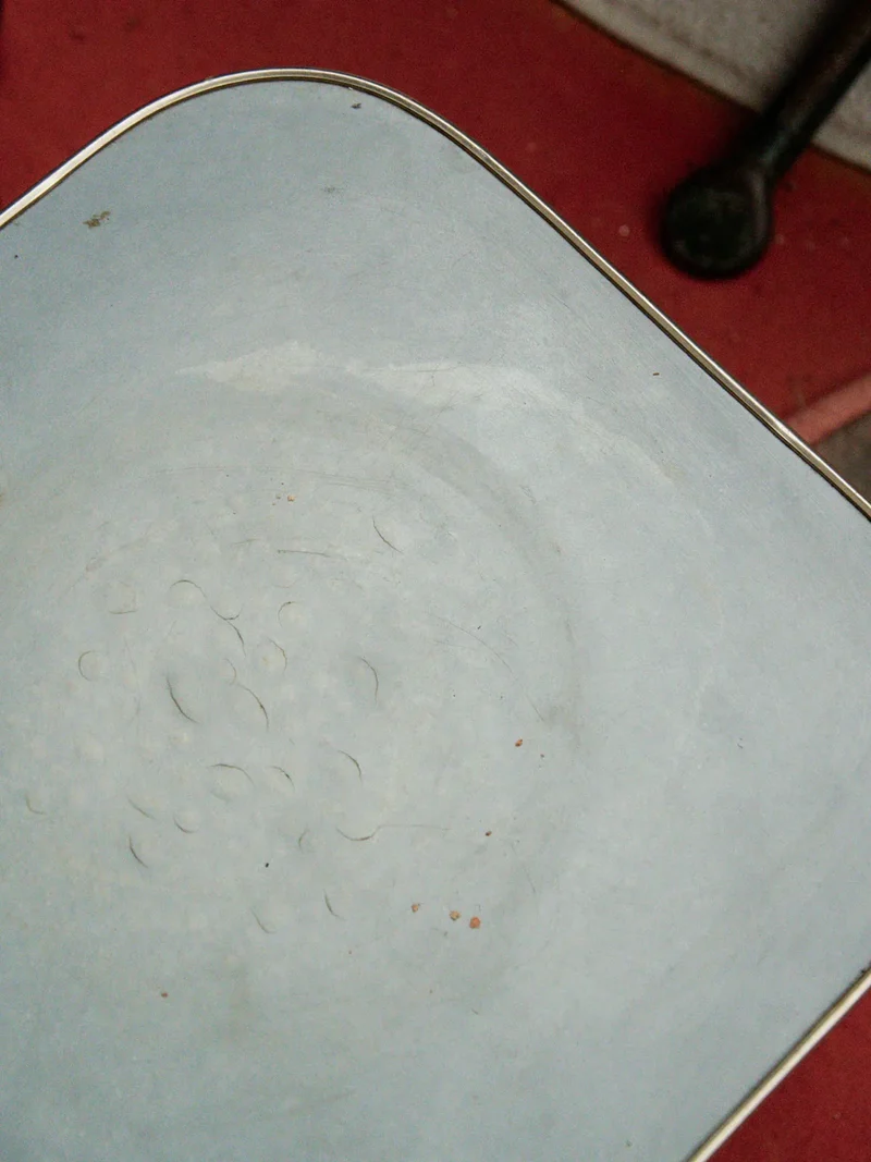 Hanna, la table d'appoint bleue N°586
