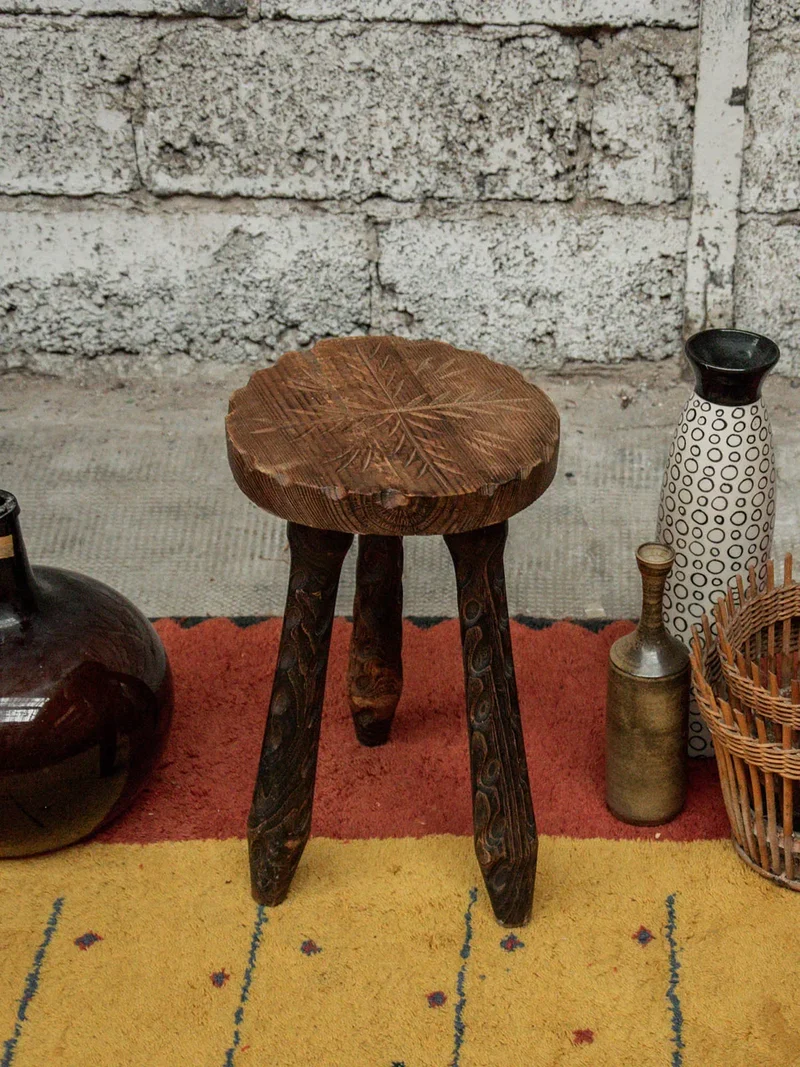 Regis, le tabouret brutaliste N°636