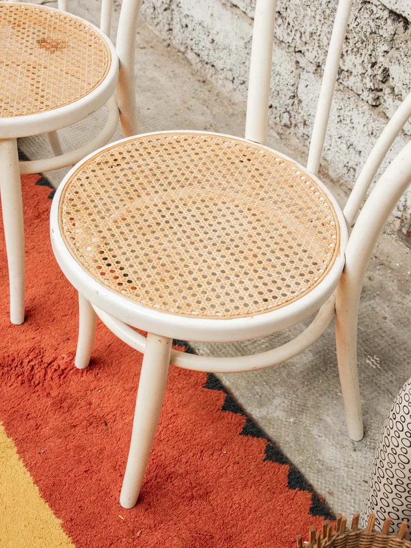 Claude, la paire de chaises cannée N°648