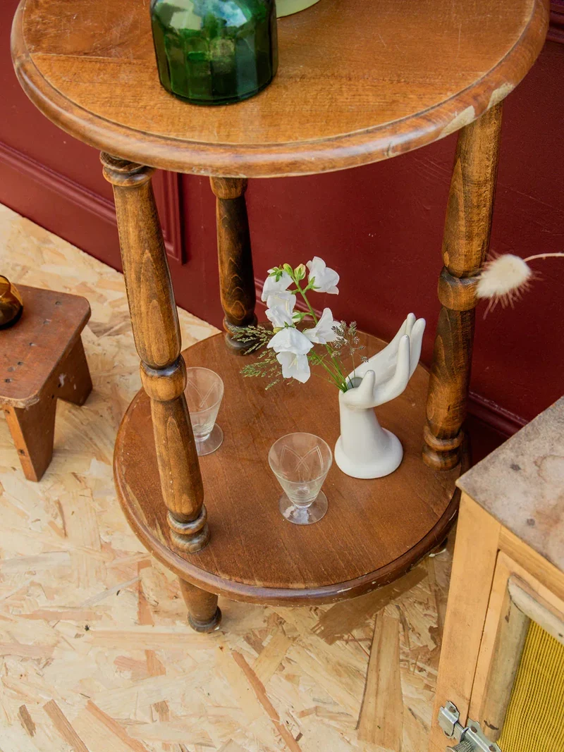 Francine, la table d'appoint en bois N°330