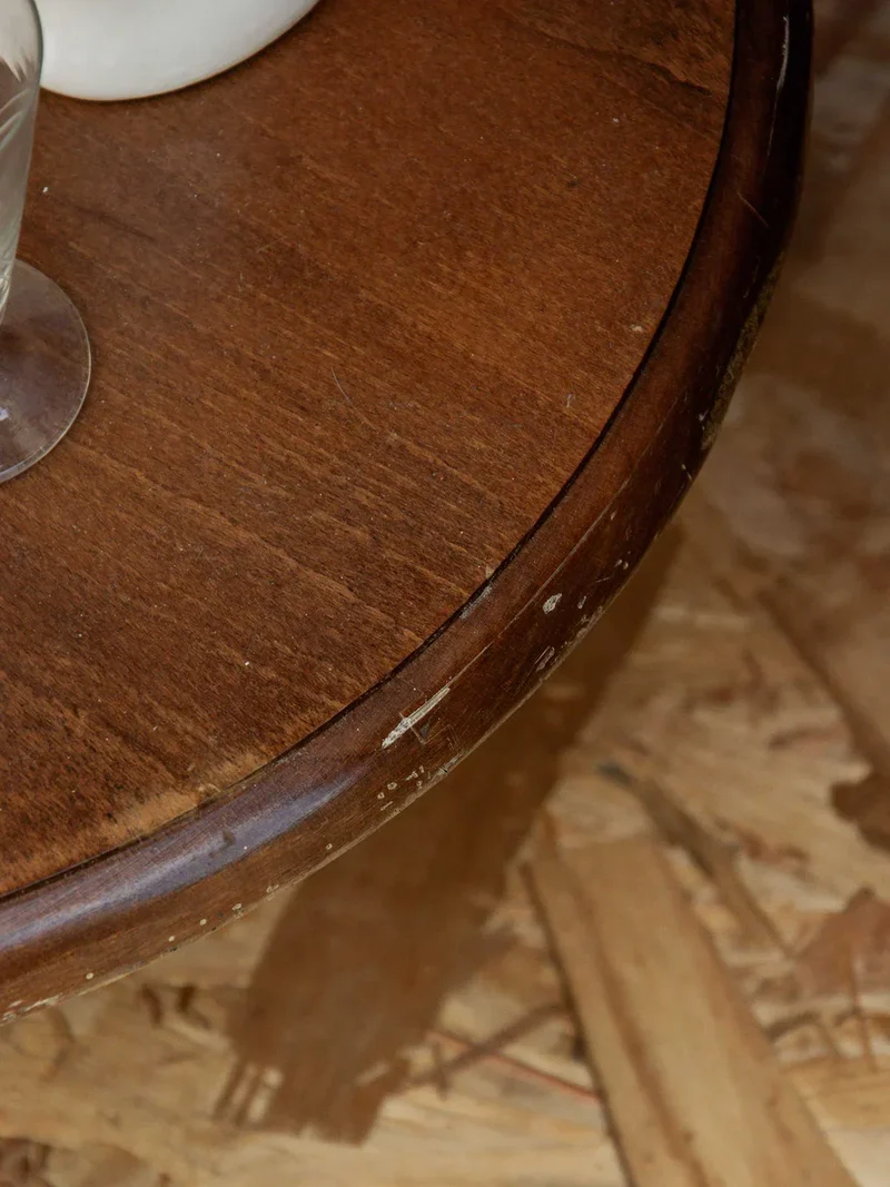 Francine, la table d'appoint en bois N°330