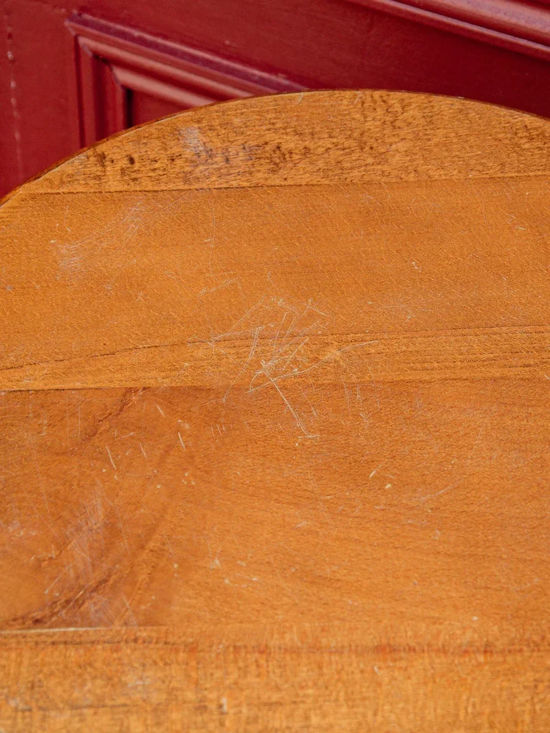 Francine, la table d'appoint en bois N°330