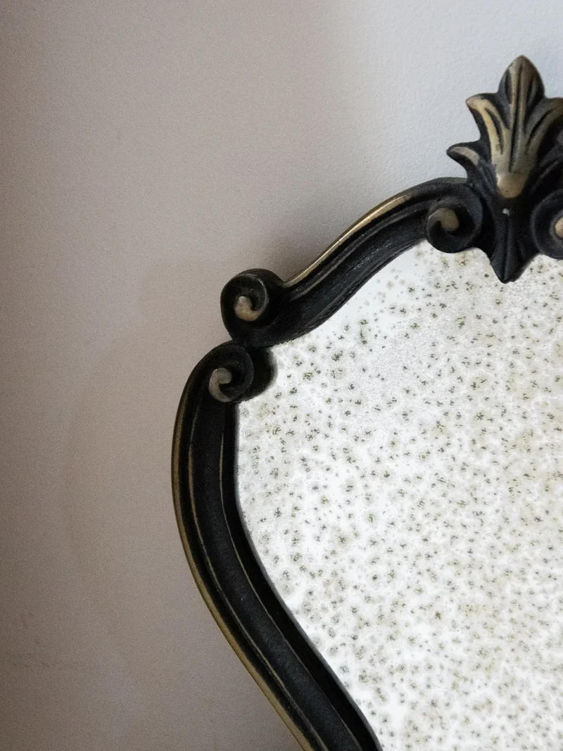 Georges, le miroir baroque en métal N°763