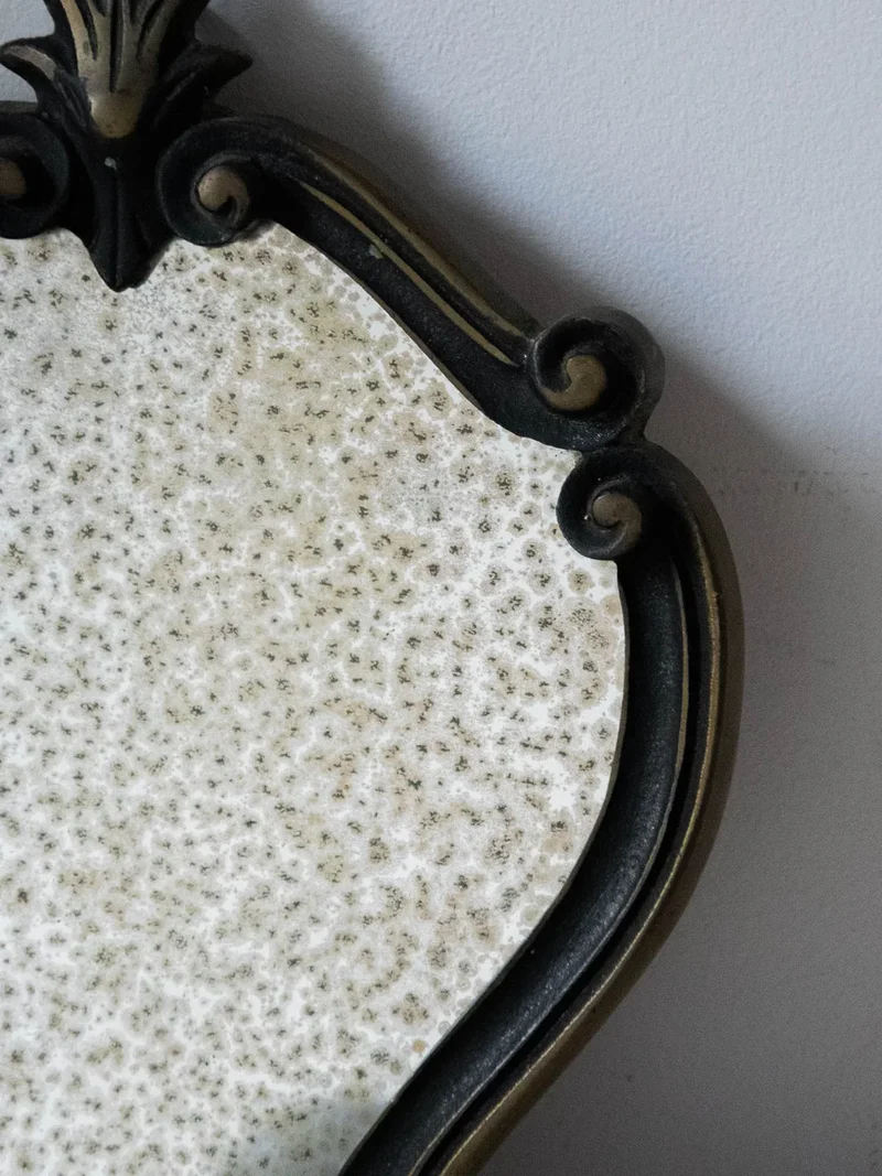 Georges, le miroir baroque en métal N°763