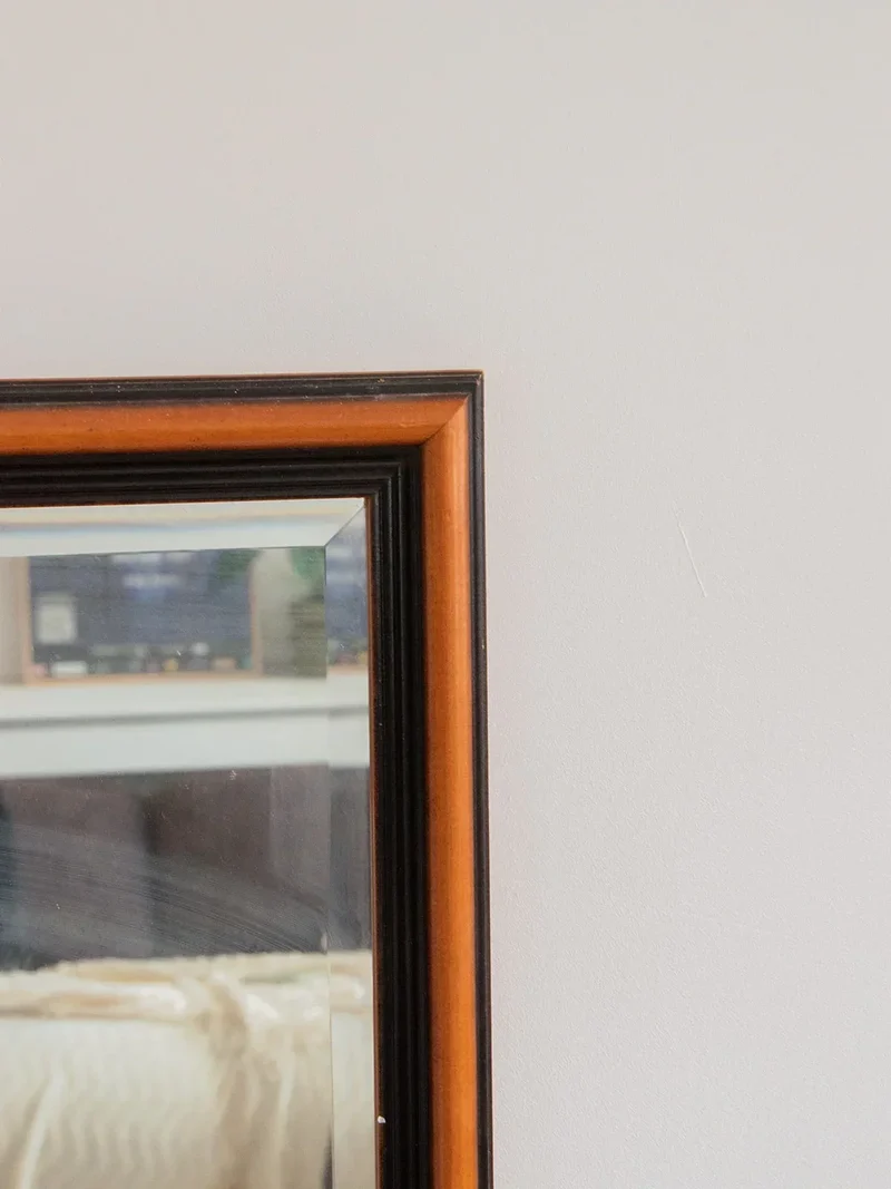 Igor, le miroir en bois N°774