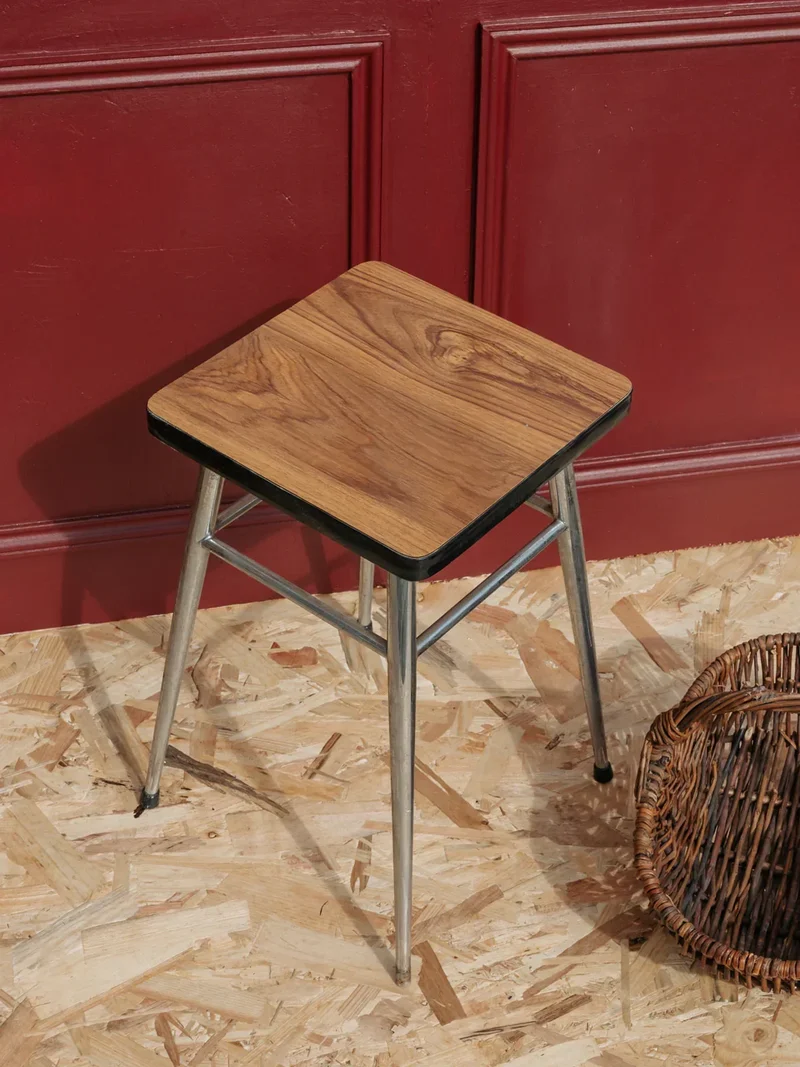 Axel, le tabouret en formica N°427