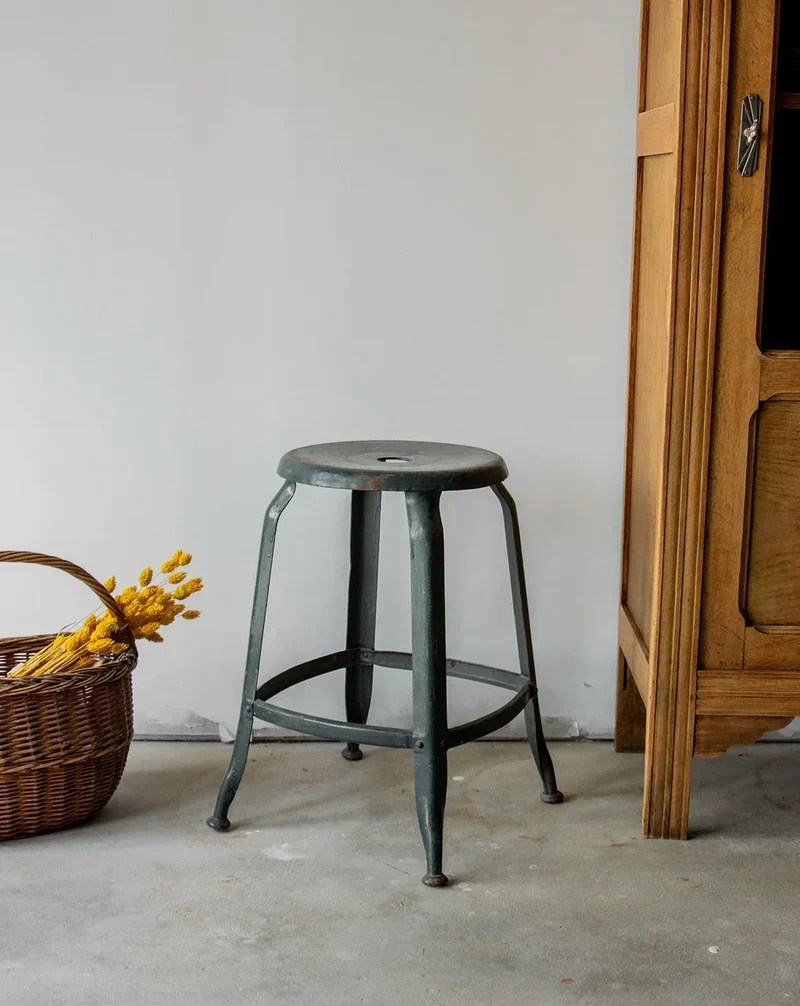 Axel, le tabouret en métal N°422