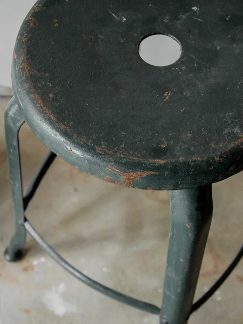 Axel, le tabouret en métal N°422