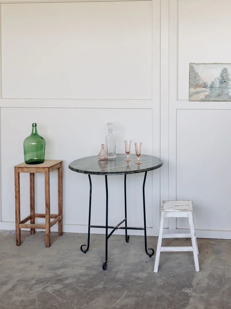 Regis, le tabouret blanc en bois N°495