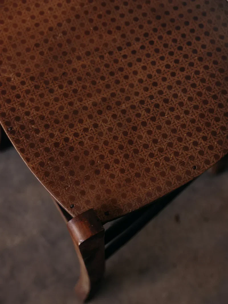 Claude, la paire de chaises en bois N°510