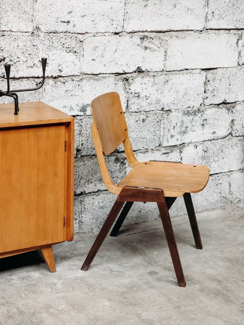 Claude, la chaise Thonet bicolore N°505