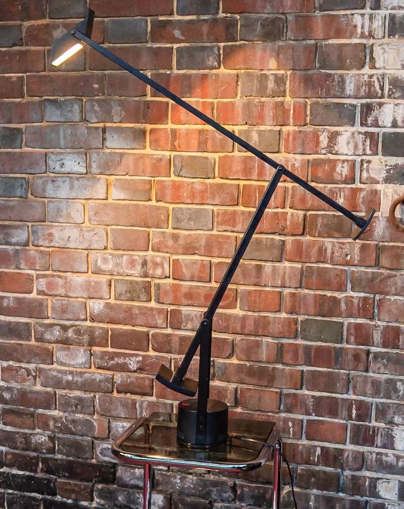 Julia, la lampe à poser en métal N°470