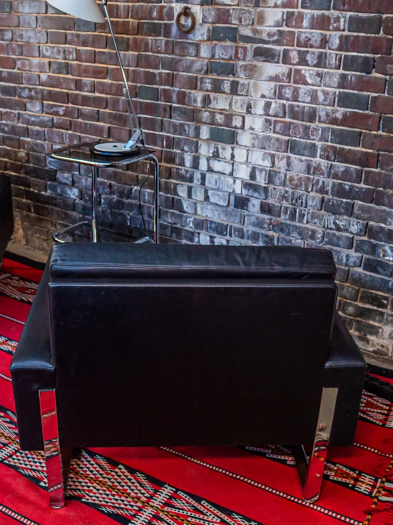 Jakob, le grand fauteuil en cuir N°667