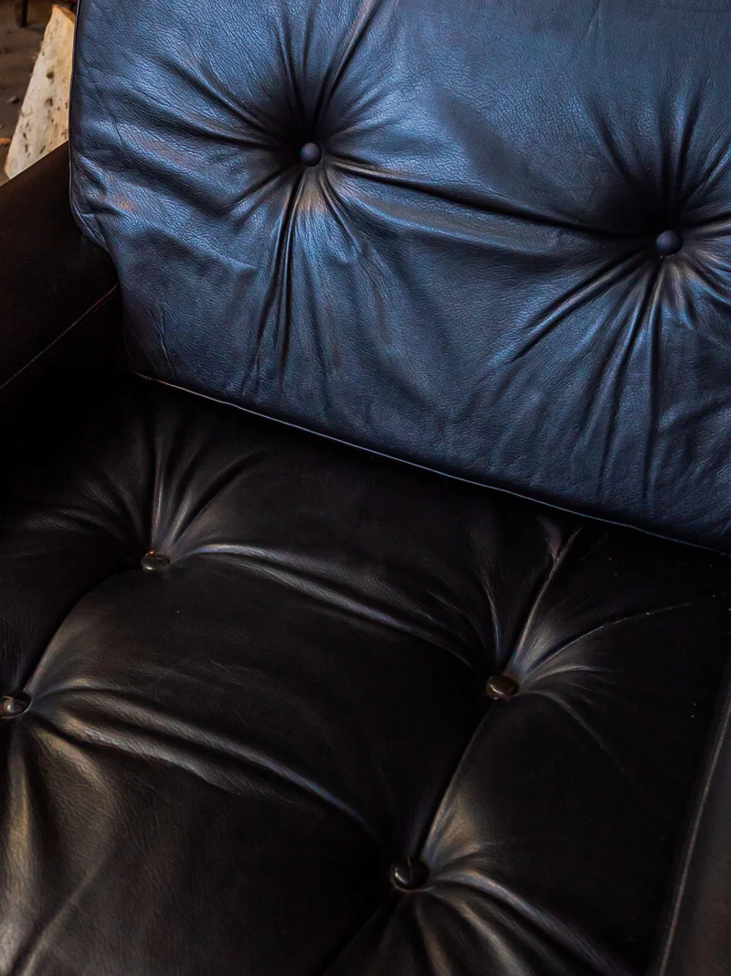Jakob, le grand fauteuil en cuir N°667
