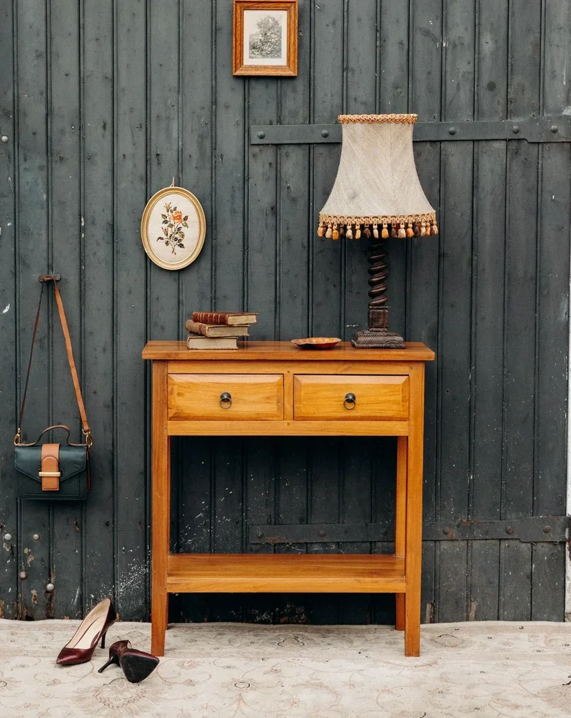 Hanna, la table d'appoint en bois N°660