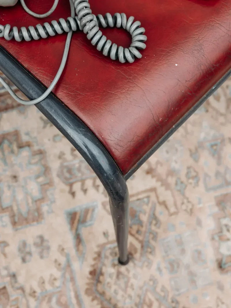 Claude, la chaise en métal N°725