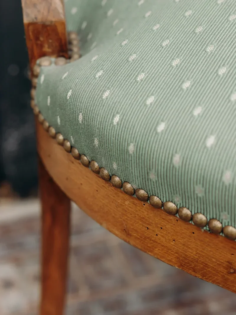 Claude, la chaise en bois N°646