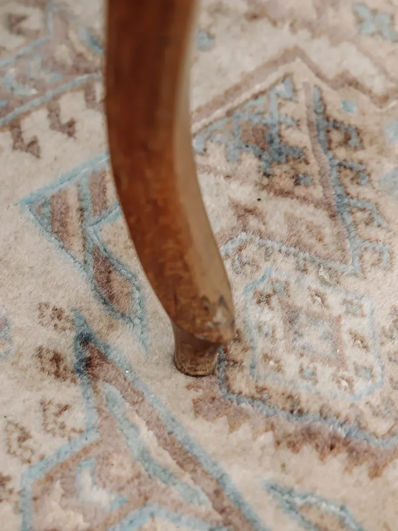 Claude, la chaise en bois N°646