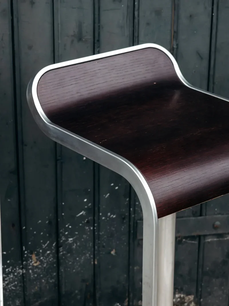 Axel, le tabouret en aluminium brossé N°506