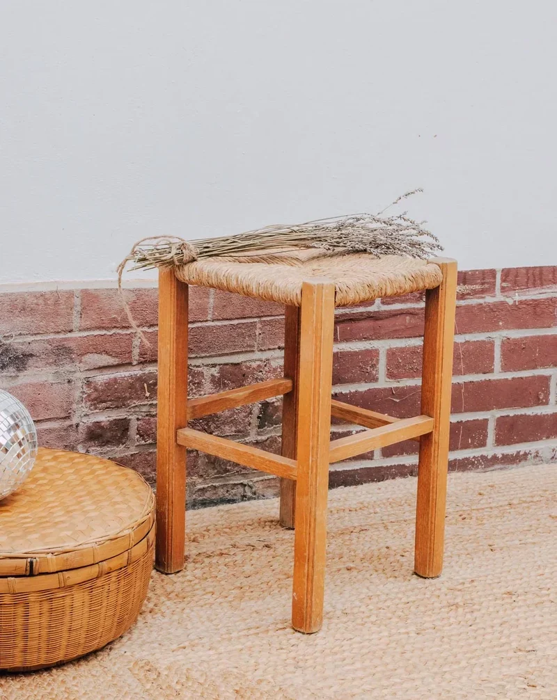 Regis, le tabouret en paille N°544