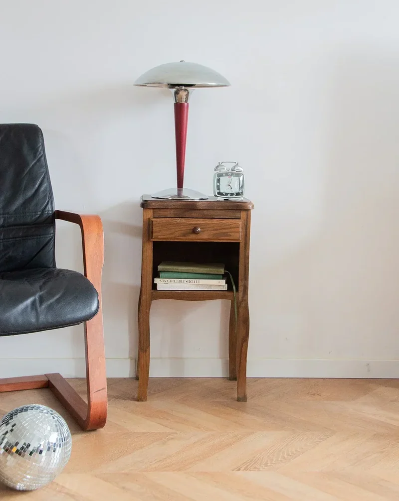 Odile, la table de chevet en bois N°537
