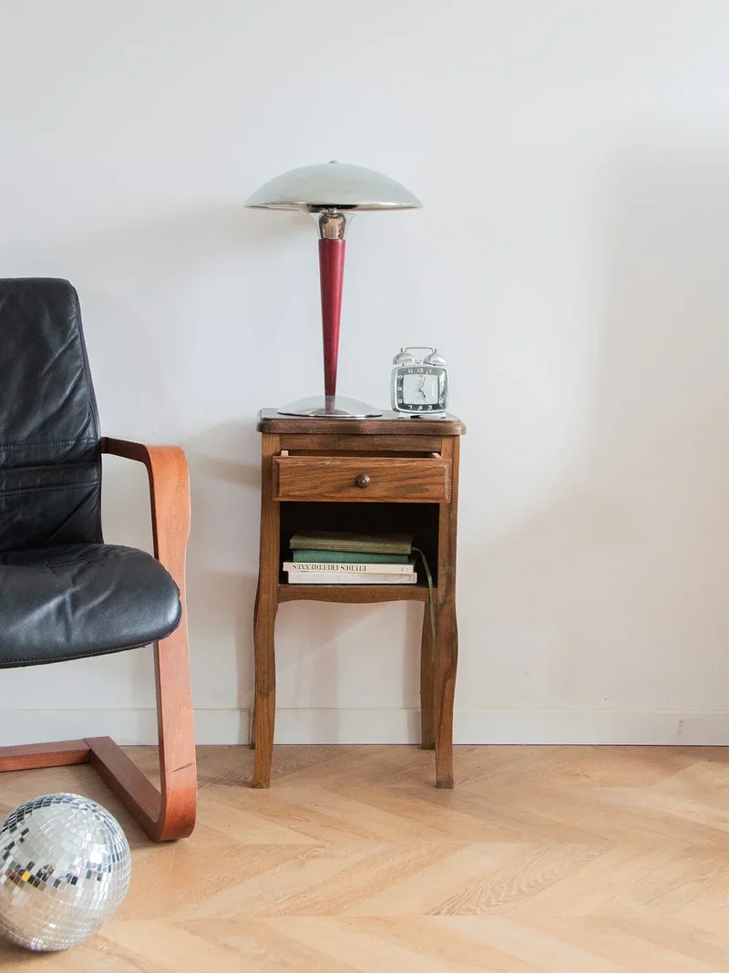 Odile, la table de chevet en bois N°537