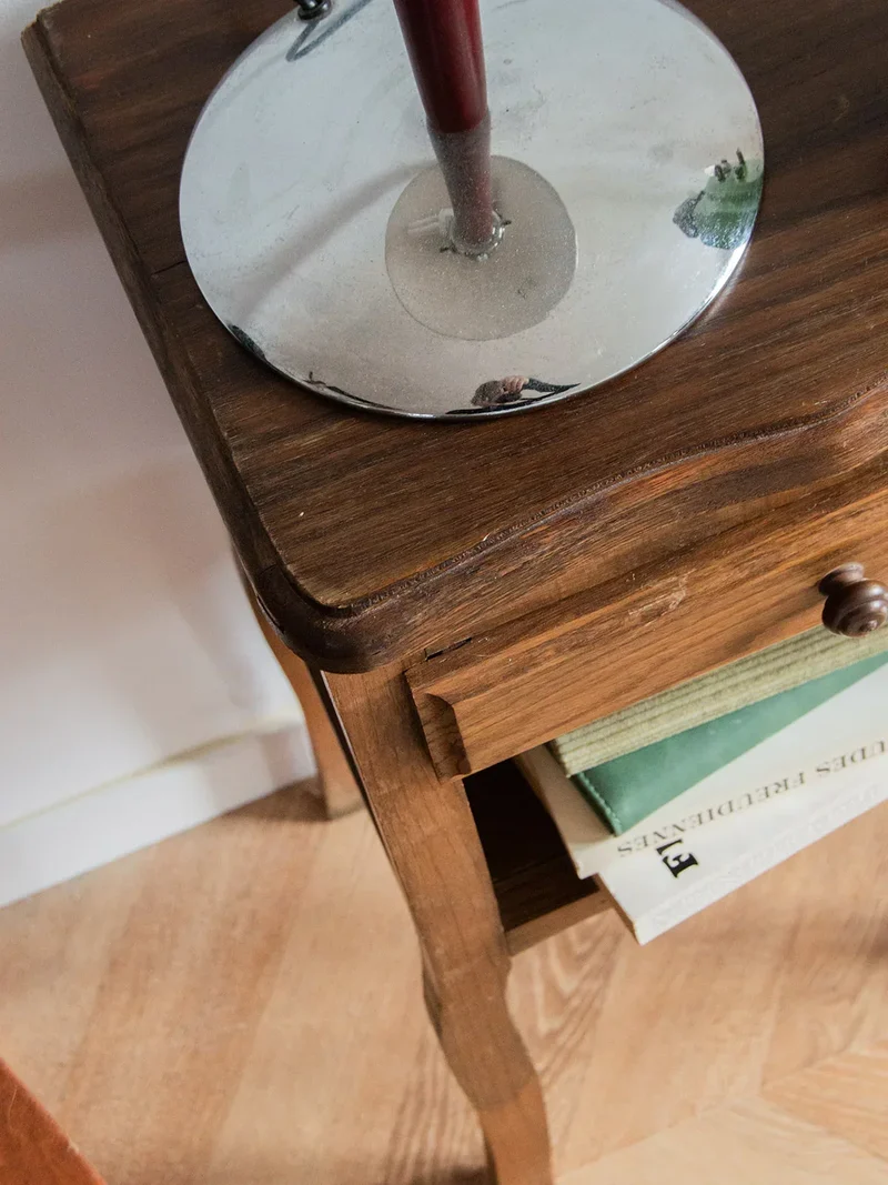 Odile, la table de chevet en bois N°537