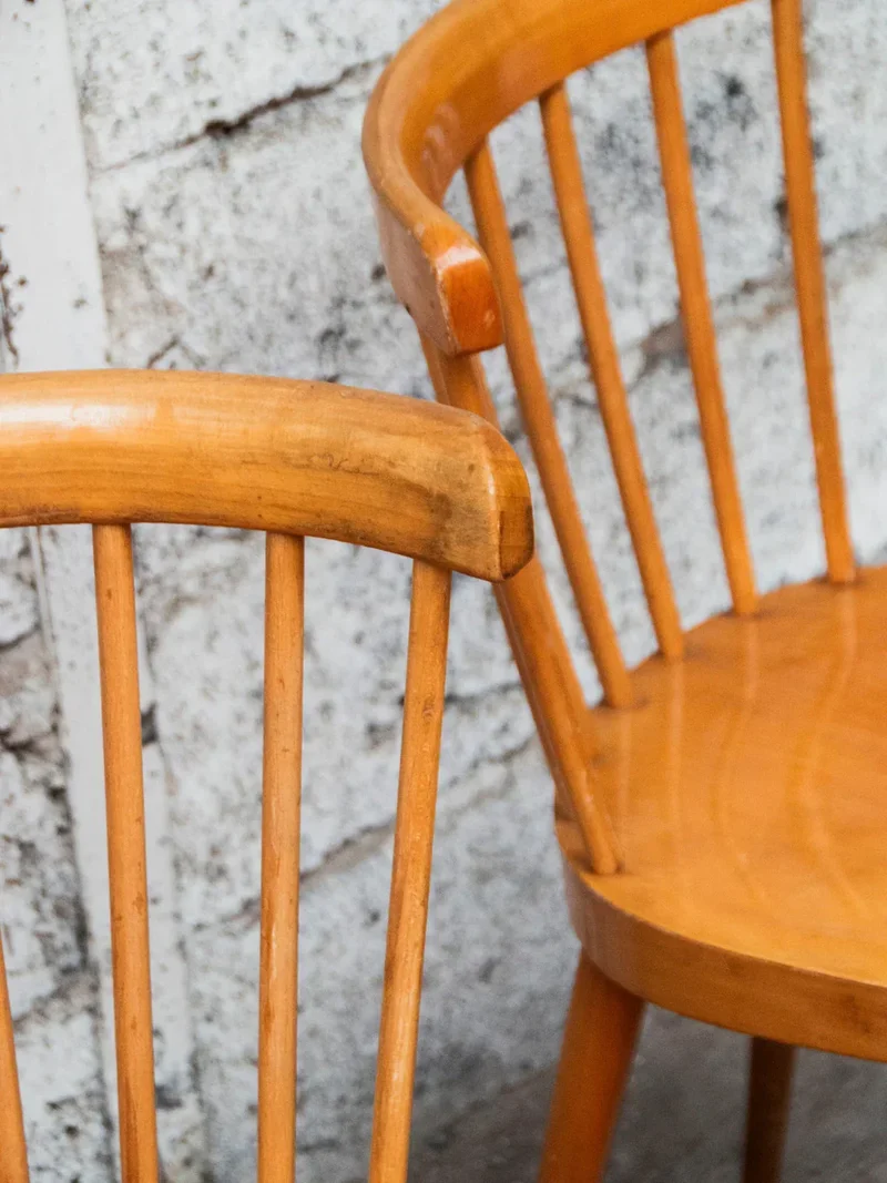 Alma, la paire de chaises style Baumann N°730