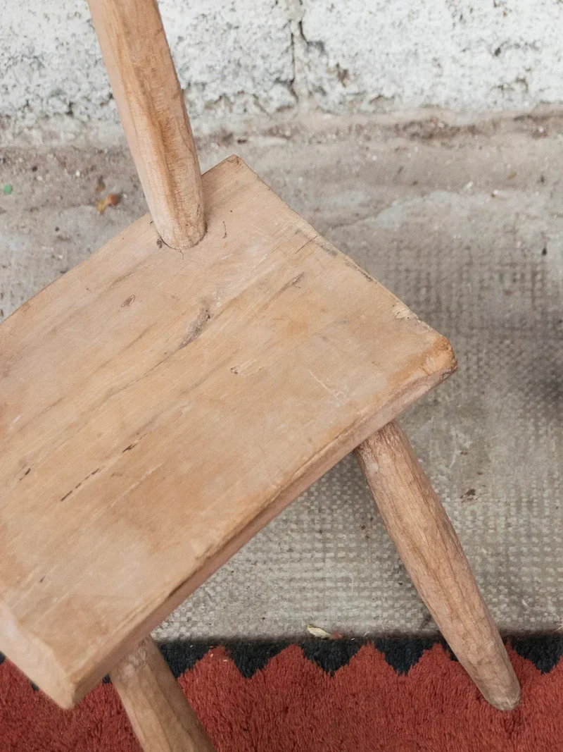 Claude, la chaise brutaliste N°650