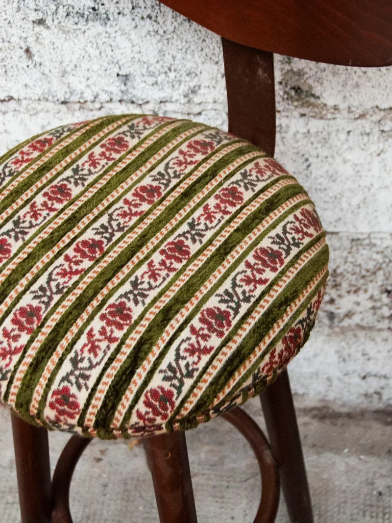 Gaston, le tabouret de bar fleuri N°102