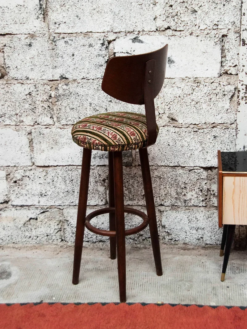 Gaston, le tabouret de bar fleuri N°102