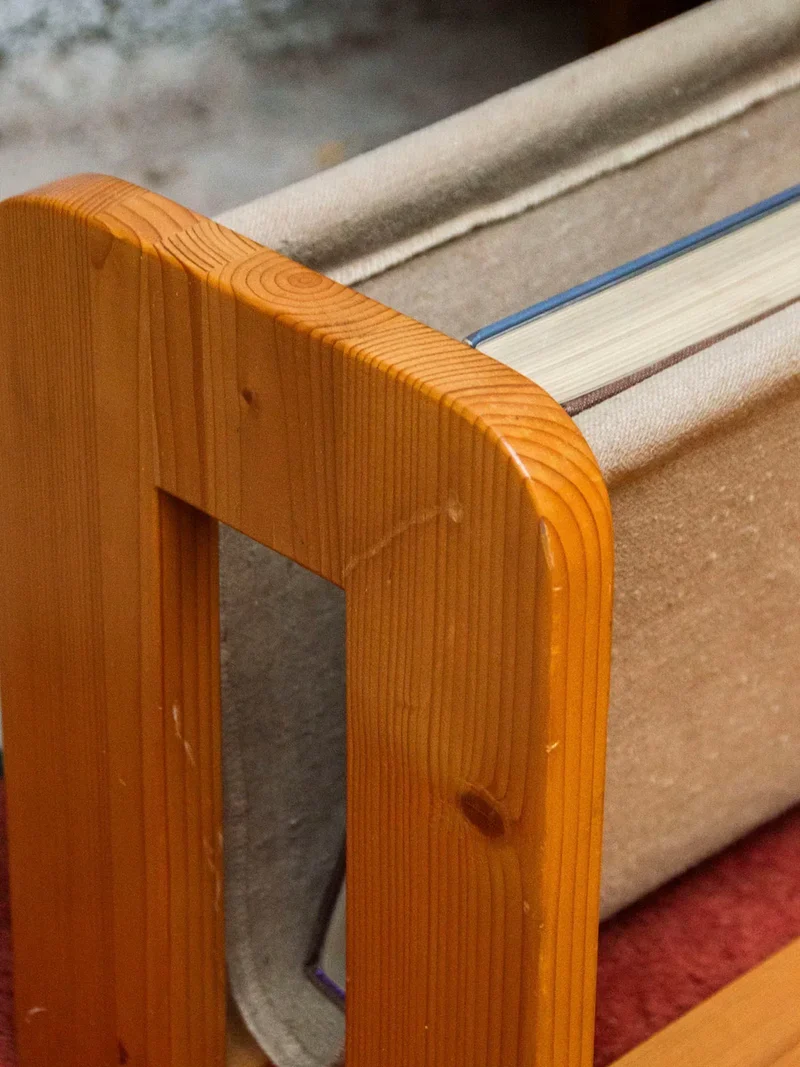 Marius, le porte-revues en tissu et bois N°171