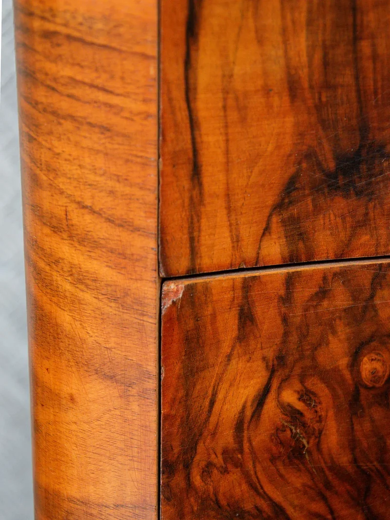 Louise, la coiffeuse en bois N°120