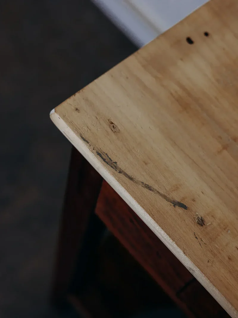Louise, la coiffeuse en bois N°128