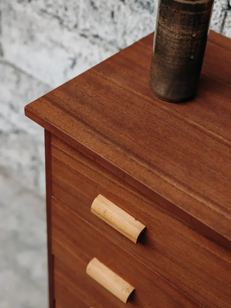 Olga, la commode en bois N°150