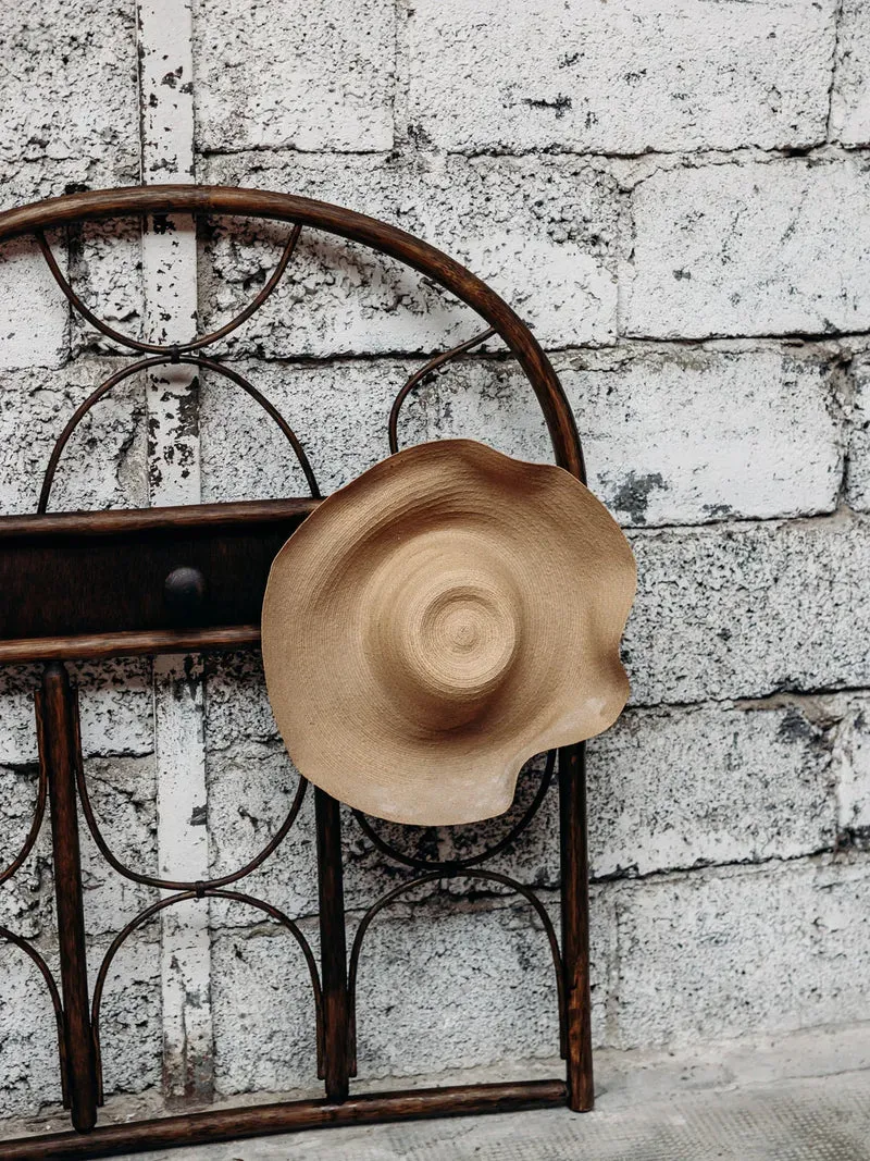 Max, le porte-manteau en rotin N°70