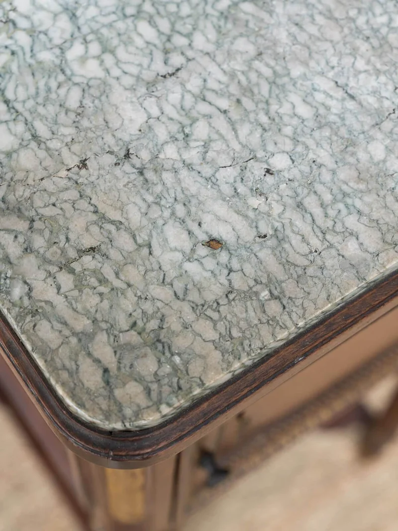 Odile, la table de chevet en bois N°437
