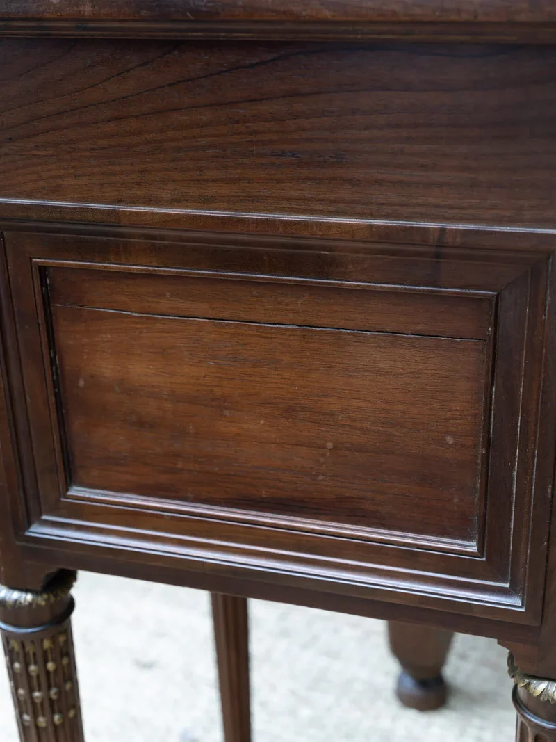 Odile, la table de chevet en bois N°437