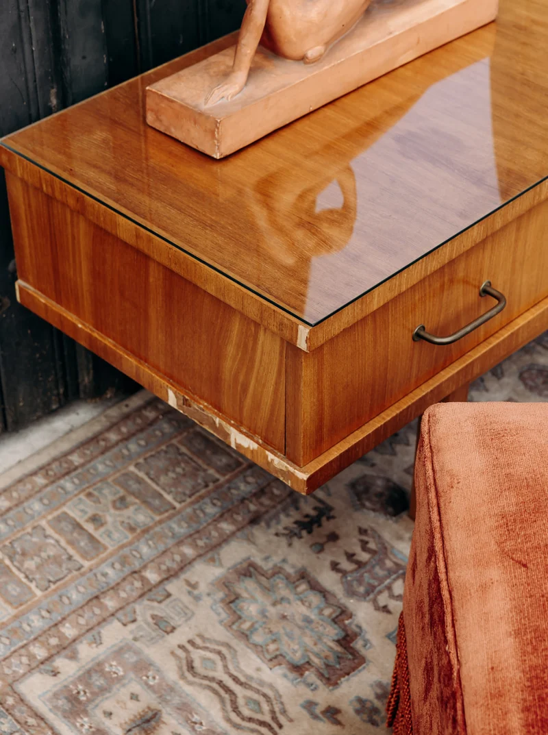 Louise, la coiffeuse en bois N°152