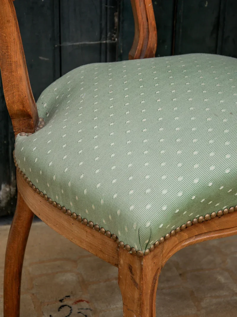 Claude, la chaise verte en bois N°624