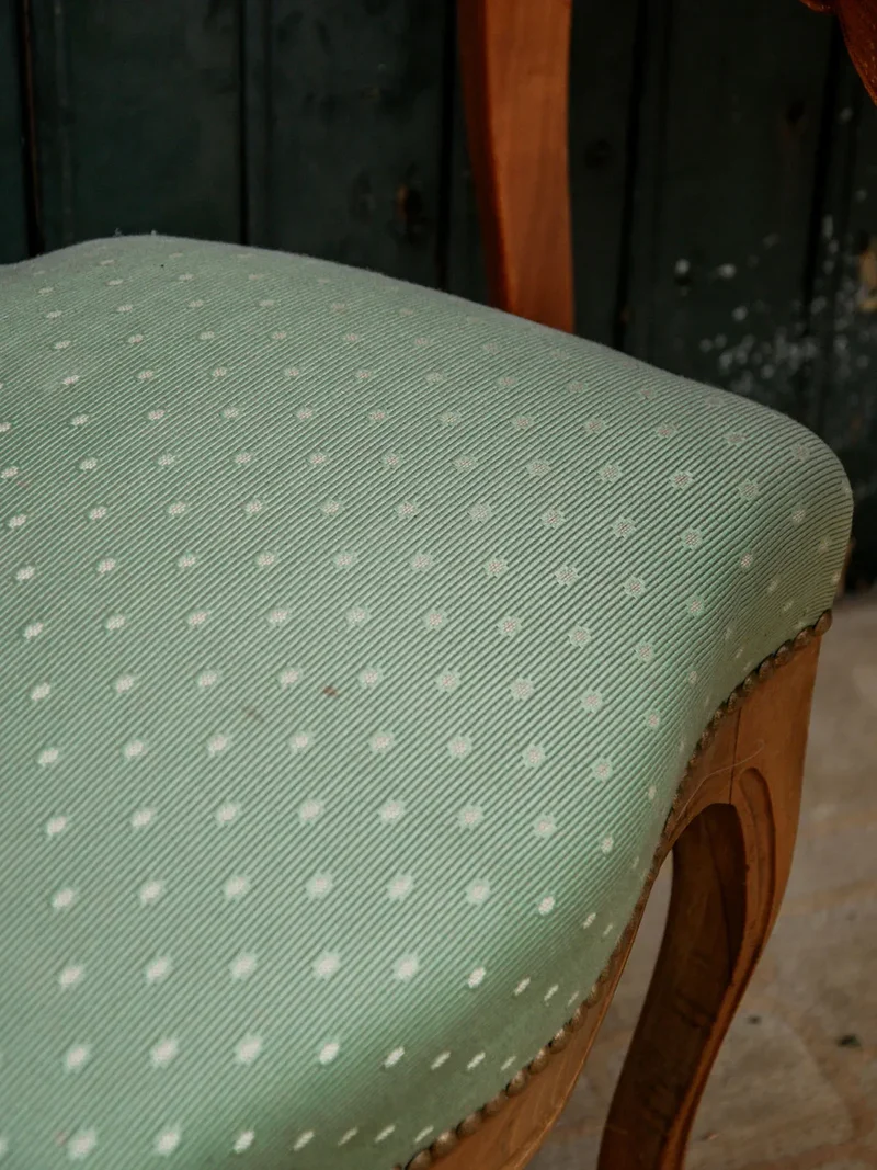 Claude, la chaise verte en bois N°624