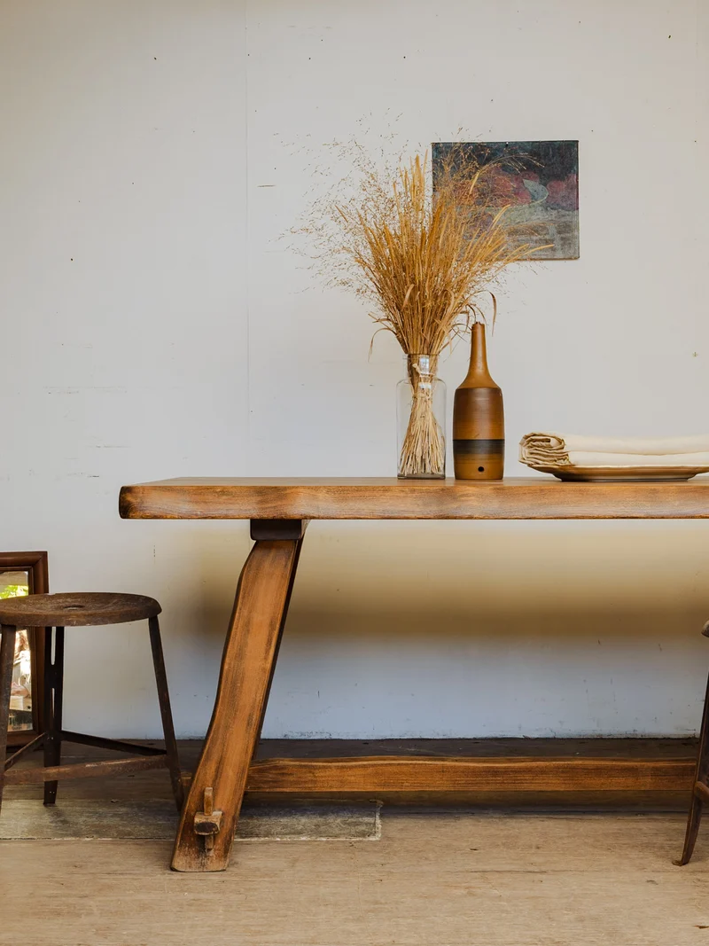 Romy, la table à manger en bois N°410