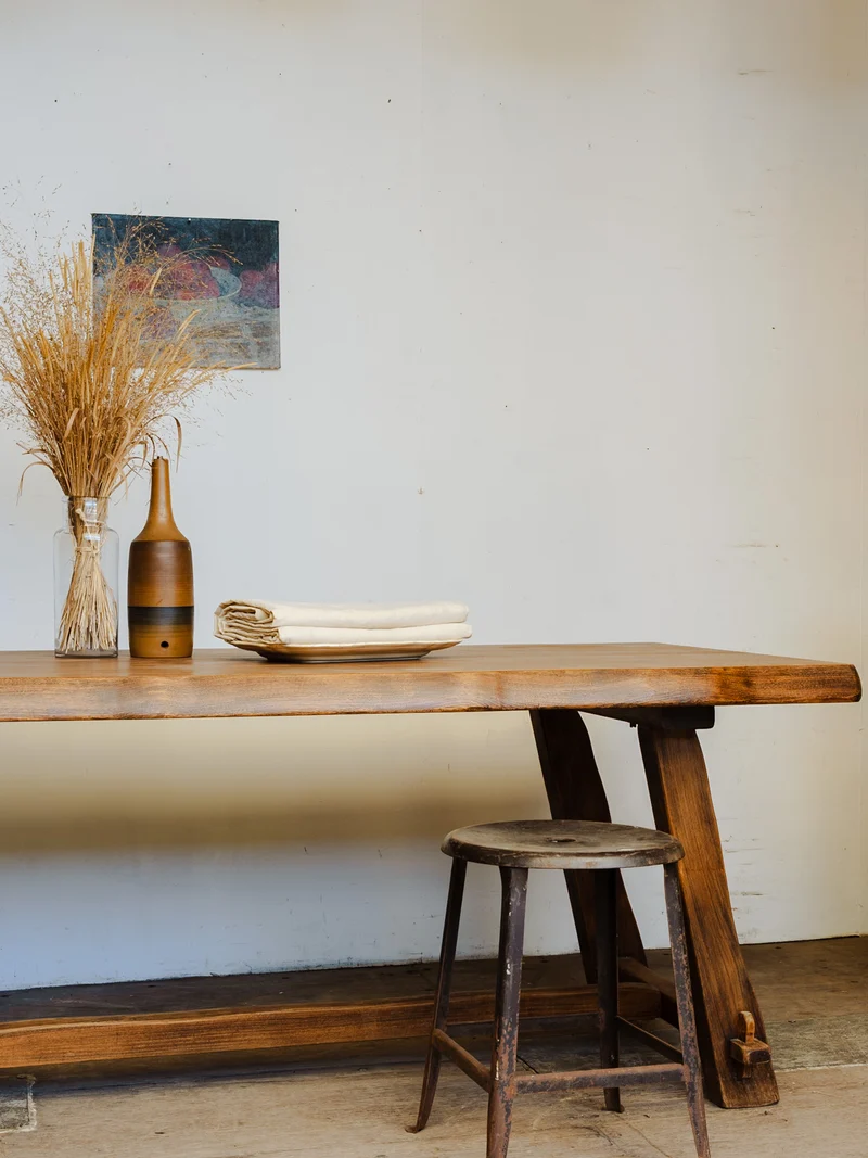 Romy, la table à manger en bois N°410