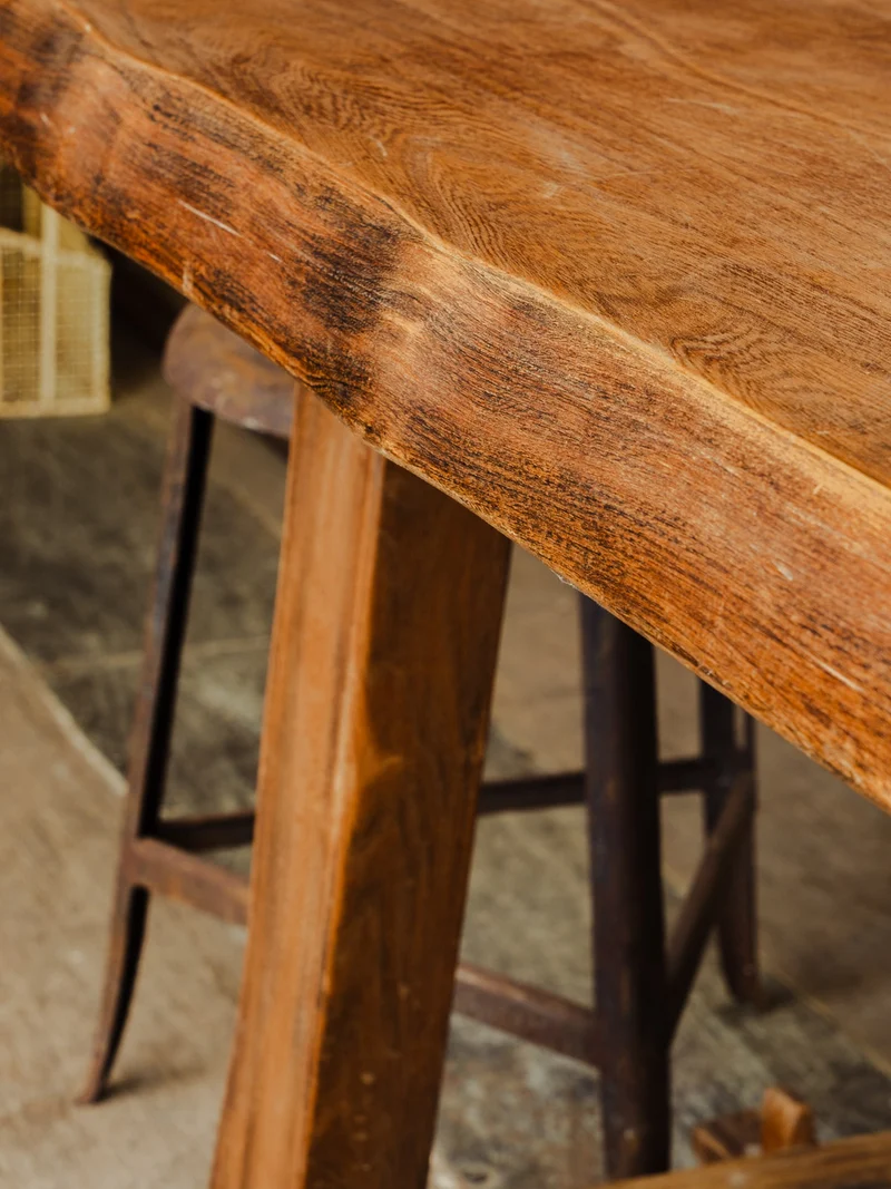 Romy, la table à manger en bois N°410