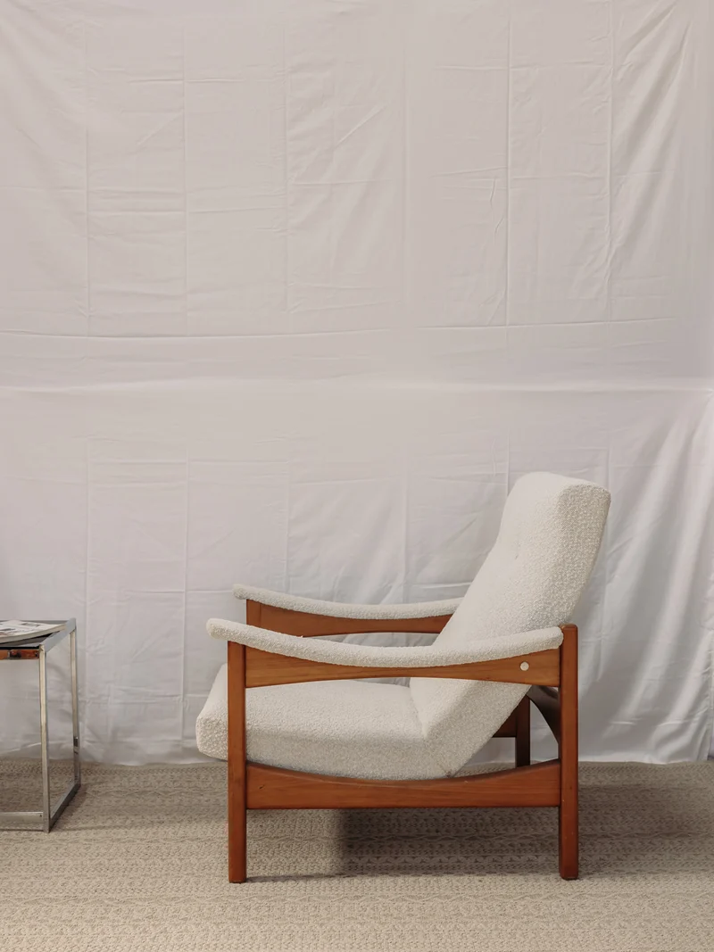 Jakob, le fauteuil en bois Guermonprez N°647
