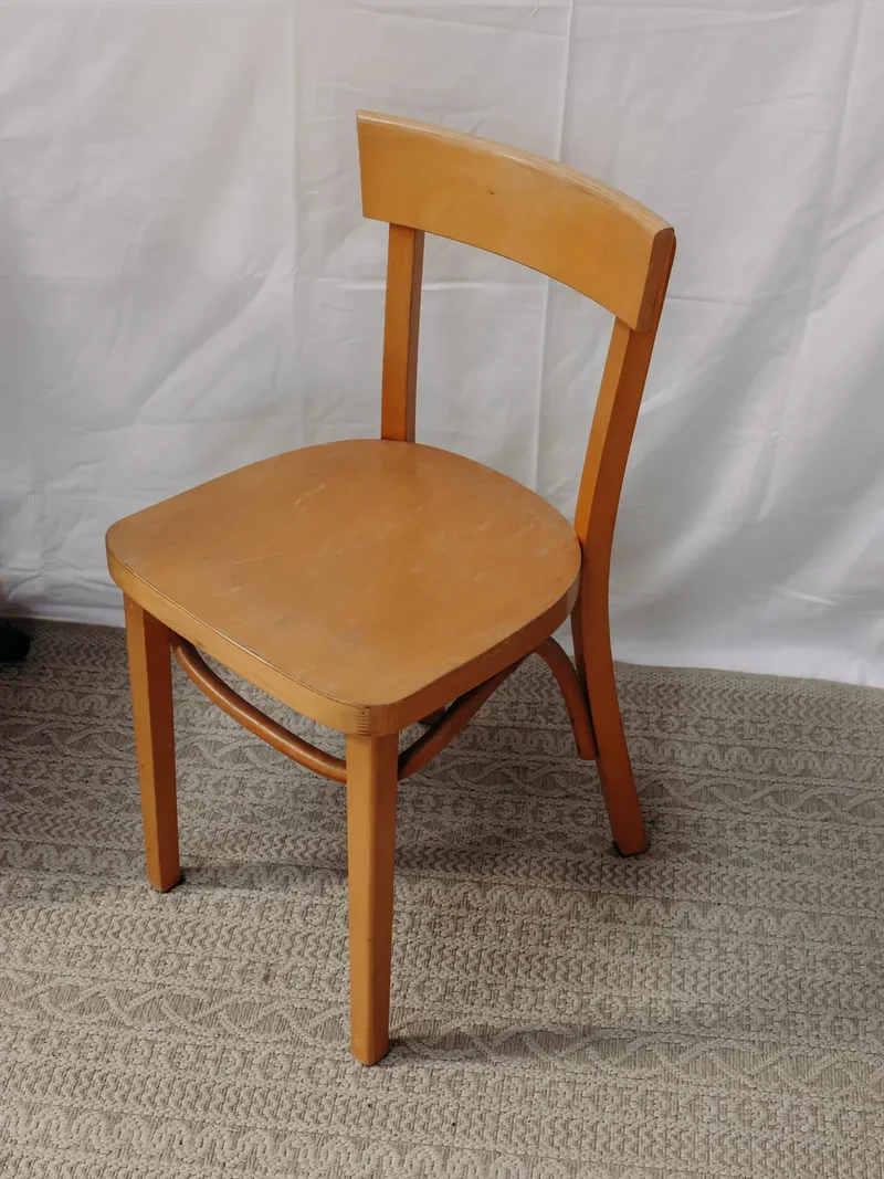 Alma, la chaise en bois clair N°858