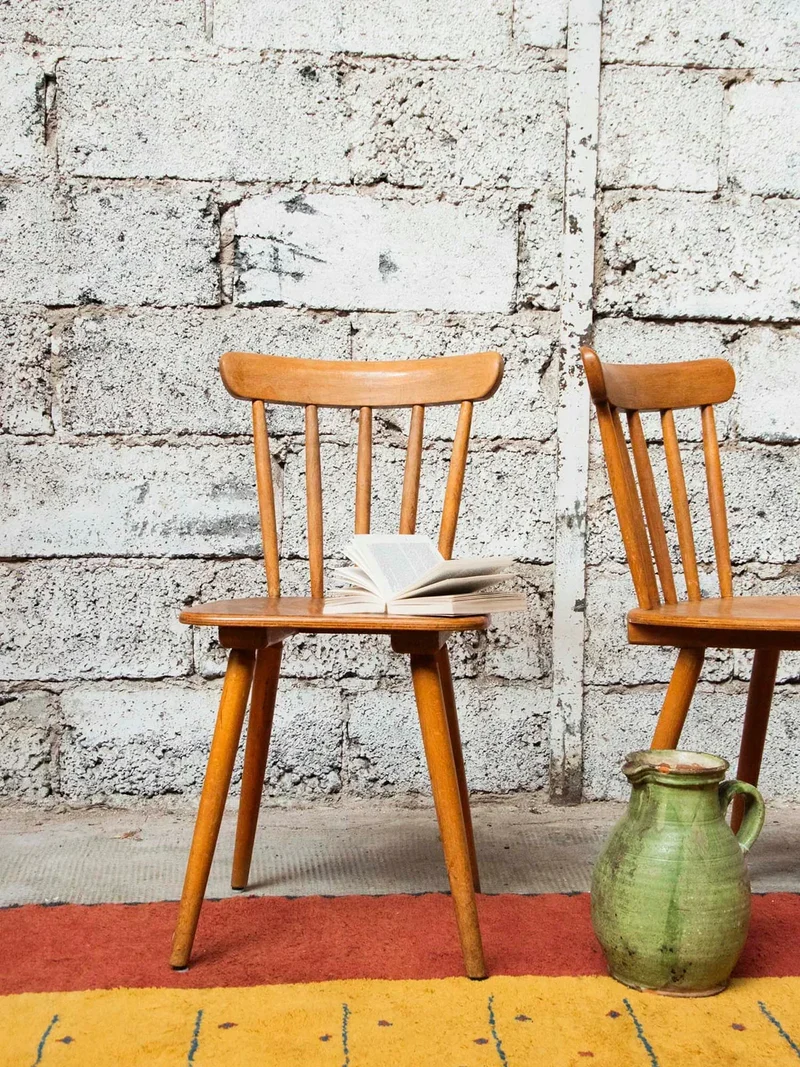 Claude, la paire de chaises en bois N°862