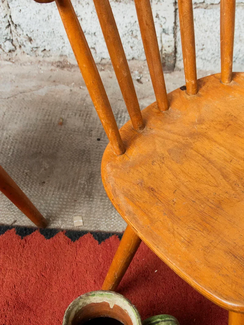 Claude, la paire de chaises en bois N°862