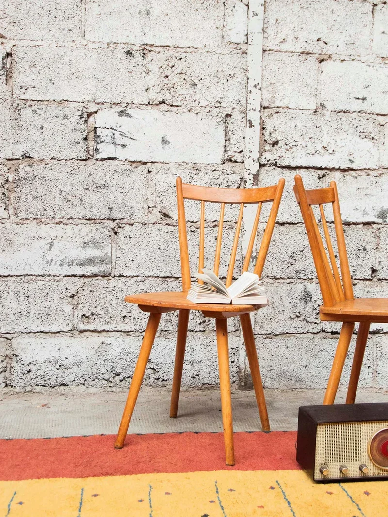 Alma, la paire de chaises en bois N°734