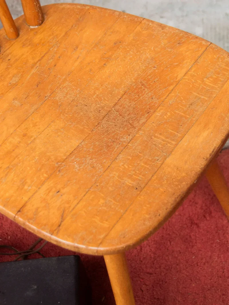 Alma, la paire de chaises en bois N°734
